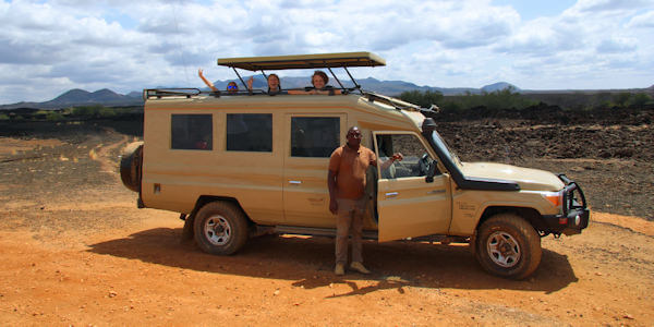 Kenia | Familie reizen | Prive safari reizen | Shetani lavavelden - Tsavo West - juli 2022 | OnsKenia Kenia | Familie reizen | Prive safari reizen | Shetani lavavelden - Tsavo West - juli 2022 | OnsKenia
