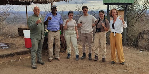 Kenia | Familie reizen | Prive safari reizen | Poachers lookout - Tsavo West - juli 2022 | OnsKenia Kenia | Familie reizen | Prive safari reizen | Poachers lookout - Tsavo West - juli 2022 | OnsKenia