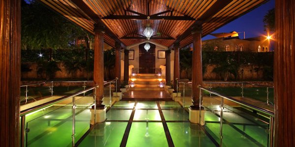 Almanara Beach Resort entree almanara, Galu Beach in Kenia Almanara Beach Resort entree almanara, Galu Beach in Kenia