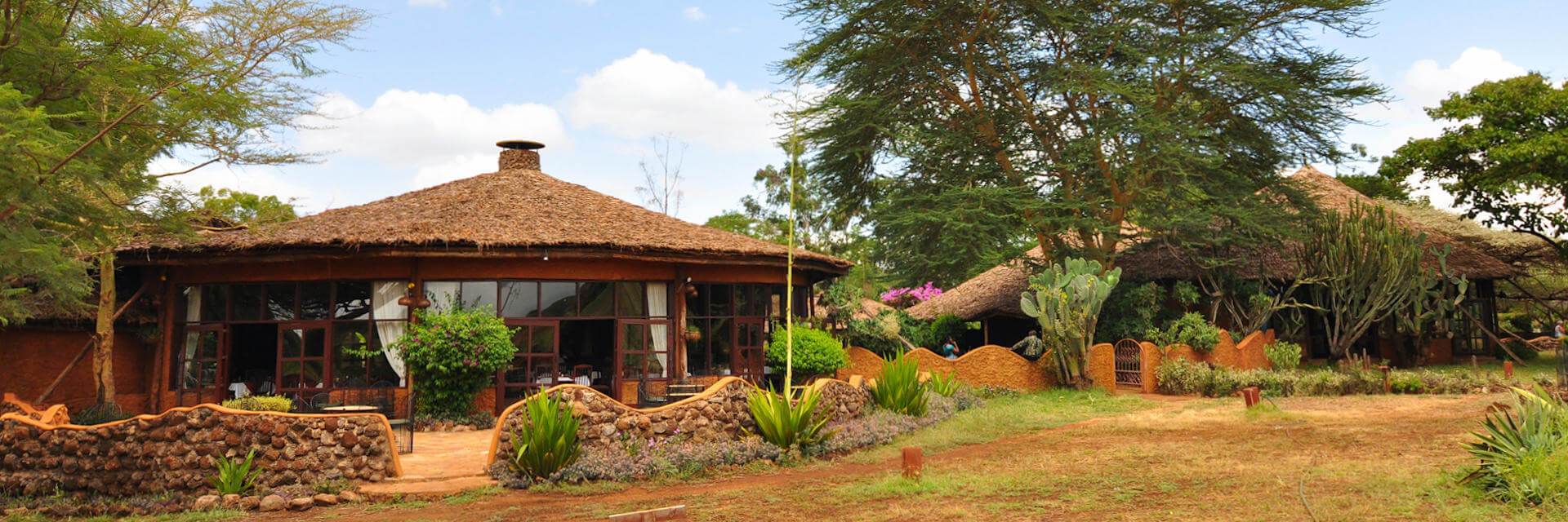 Amboseli Sopa Lodge met vergezicht op de Kilimanjaro nabij het Amboseli Nationaal Park in Kenia. Amboseli Sopa Lodge met vergezicht op de Kilimanjaro nabij het Amboseli Nationaal Park in Kenia.