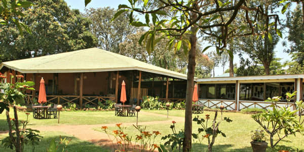 Ameg Lodge lounge en restaurant, Kilimanjaro Nationaal Park in Tanzania