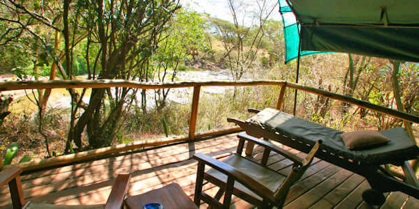Aruba Mara Camp accommodatie comfort class veranda, Masai Mara in Kenia