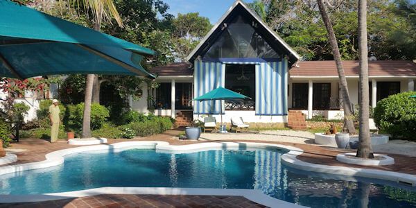 Asha Boutique Resort is een kleinschalig boutique hotel om in alle rust te genieten aan de zuidkust van Kenia. Asha Boutique Hotel asha boutique resort is een kleinschalig boutique hotel om in alle rust te genieten aan de zuidkust van kenia. Diani Beach in Kenia