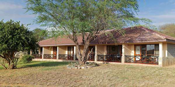 Ashnil Aruba Lodge standaard kamer, Tsavo Oost Nationaal Park in Kenia