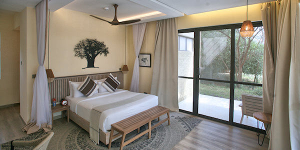 Ashnil Aruba Lodge accommodatie aruba club wing interieur, Tsavo Oost Nationaal Park in Kenia
