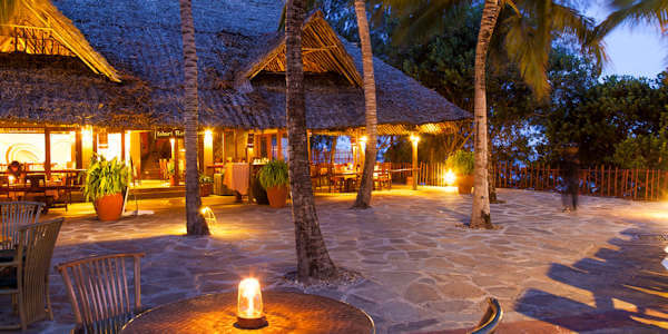Baobab Beach Resort en Spa - Jodori restaurant - Baobab Beach Resort & Spa - Diani Beach, Kenia Baobab Beach Resort en Spa - Jodori restaurant - Baobab Beach Resort & Spa - Diani Beach, Kenia