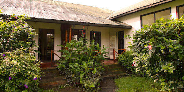 Bilashaka Lodge een kleinschalige accommodatie met kamers allen met tuinzicht.