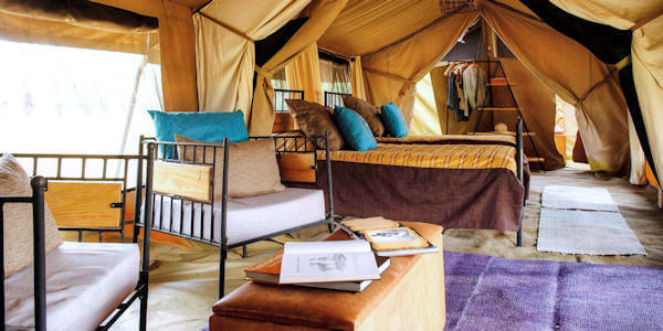Camp Zebra interieur familietent, Serengeti Nationaal Park in Tanzania Camp Zebra interieur familietent, Serengeti Nationaal Park in Tanzania