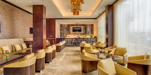 Crowne Plaza Nairobi aroma koffiebar en lounge, Nairobi in Kenia Crowne Plaza Nairobi aroma koffiebar en lounge, Nairobi in Kenia