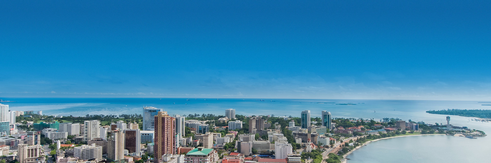 Dar es Salaam moderne havenstad van Tanzania met een rijk cultureel verleden. Dar es Salaam moderne havenstad van Tanzania met een rijk cultureel verleden.