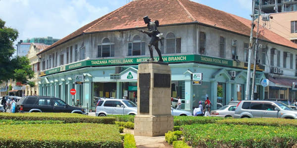 Askari monument - Samora avenue, Dar Es Salaam in Tanzania Askari monument - Samora avenue, Dar Es Salaam in Tanzania