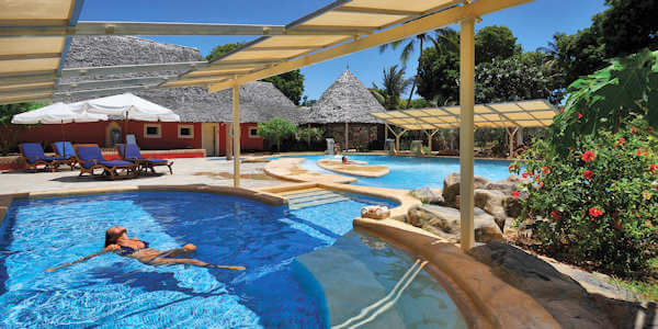 Diamonds Dream of Africa zwembad met whirlpool, Malindi in Kenia Diamonds Dream of Africa zwembad met whirlpool, Malindi in Kenia