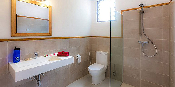Diani Sea Lodge accommodatie comfort klas badkamer, Diani Beach in Kenia Diani Sea Lodge accommodatie comfort klas badkamer, Diani Beach in Kenia
