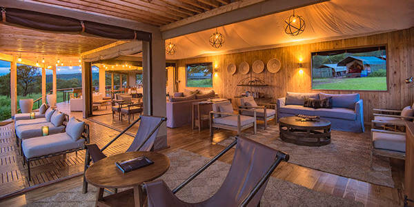 Dunia Camp lounge, Serengeti Nationaal Park in Tanzania Dunia Camp lounge, Serengeti Nationaal Park in Tanzania