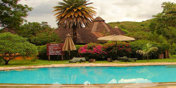 Egret Savannah Camp accommodatie zwembad met jacuzzi, Nakuru Nationaal Park in Kenia Egret Savannah Camp accommodatie zwembad met jacuzzi, Nakuru Nationaal Park in Kenia