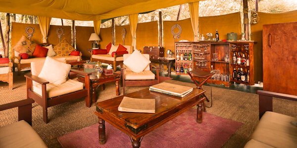 Elephant Pepper Camp  accommodatie interieur lounge, Masai Mara in Kenia