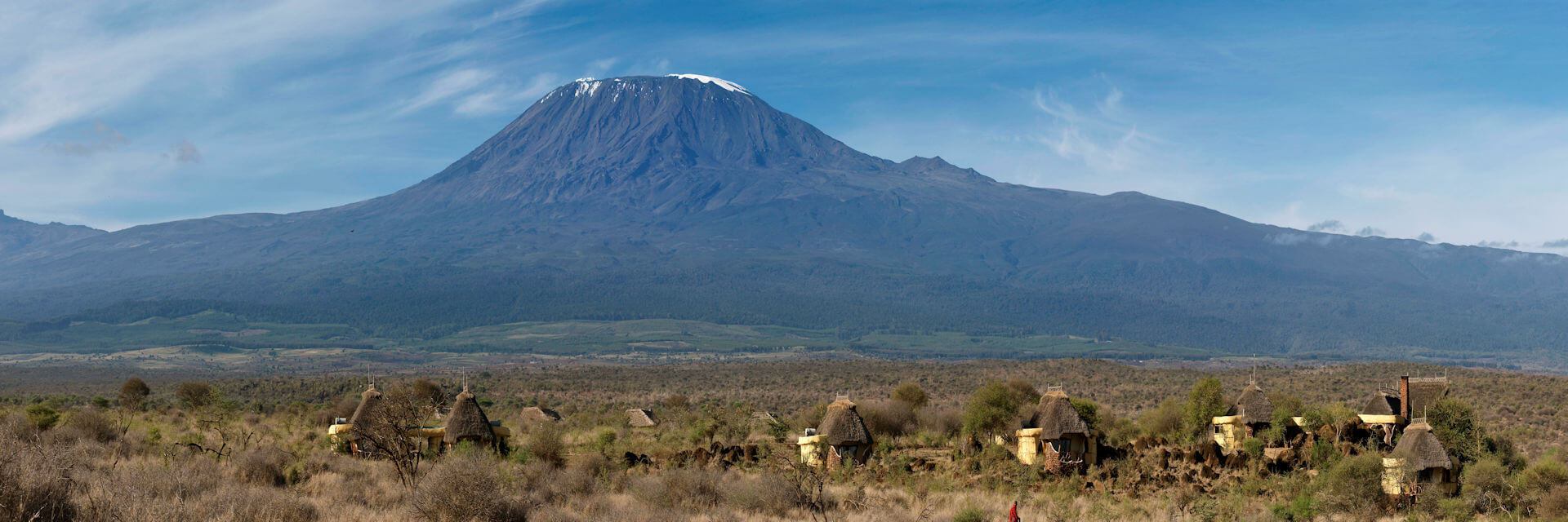 Elerai Camp is omgeven door de ongerepte natuur en ligt ten zuidoosten van Amboseli Nationaal Park met uitzicht op de Mount Kilimanjaro. Elerai Camp is omgeven door de ongerepte natuur en ligt ten zuidoosten van Amboseli Nationaal Park met uitzicht op de Mount Kilimanjaro.