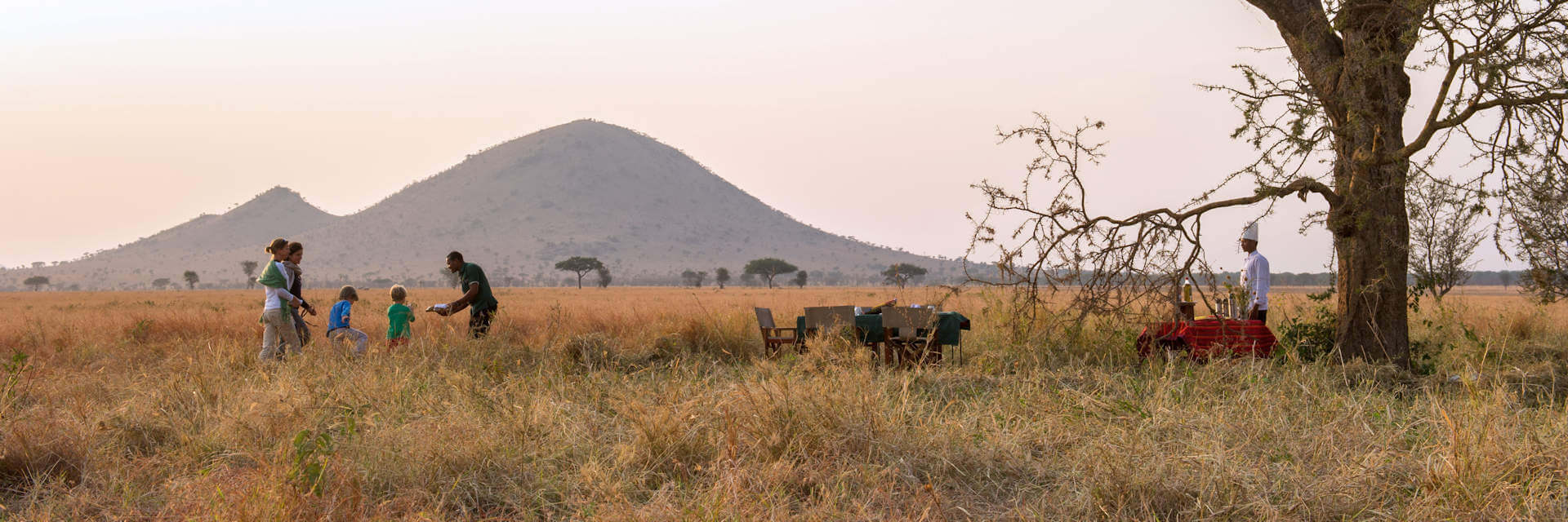 Gezinsreizen door Tanzania zijn in tegenstelling tot andere vakanties een groot avontuur voor jong en oud. Gezinsreizen door Tanzania zijn in tegenstelling tot andere vakanties een groot avontuur voor jong en oud.