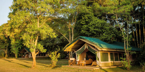 Governors Camp safaritent uitzicht savanne, Masai Mara in Kenia Governors Camp safaritent uitzicht savanne, Masai Mara in Kenia