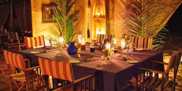 Greystoke Mahale candlelight diner, Mahale Nationaal Park in Tanzania