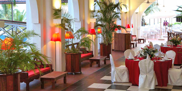 Slipway Hotel terrace ontbijtrestaurant, Dar Es Salaam in Tanzania Slipway Hotel terrace ontbijtrestaurant, Dar Es Salaam in Tanzania