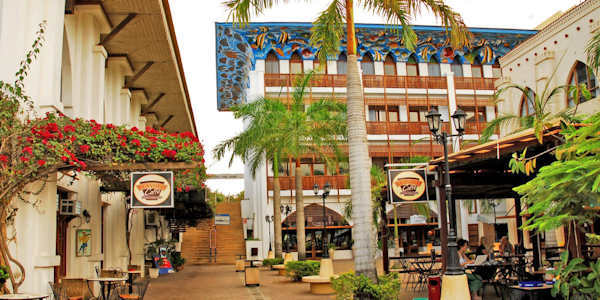 Slipway Hotel klik voor verdere informatie! Slipway Hotel klik voor verdere informatie!