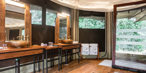 Ilkeliani Camp accommodatie interieur badkamer, Masai Mara in Kenia
