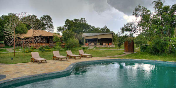 Ilora Reteats zwembad met zonneterras, Masai Mara in Kenia Ilora Reteats zwembad met zonneterras, Masai Mara in Kenia