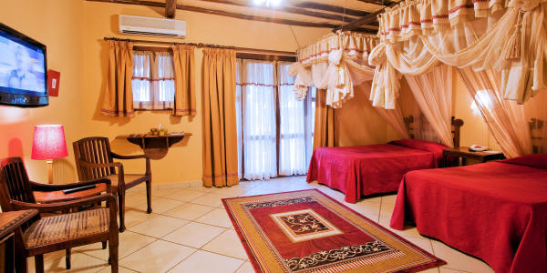 Karafuu Beach Resort & Spa accommodatie garden room interieur, Zanzibar in Tanzania Karafuu Beach Resort & Spa accommodatie garden room interieur, Zanzibar in Tanzania