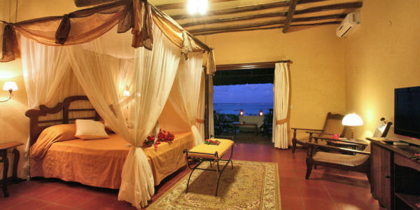 Karafuu Beach Resort & Spa suite interieur, Zanzibar in Tanzania Karafuu Beach Resort & Spa suite interieur, Zanzibar in Tanzania