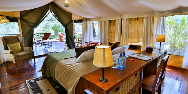 Karen Blixen Camp accommodatie interieur safaritent, Masai Mara in Kenia Karen Blixen Camp accommodatie interieur safaritent, Masai Mara in Kenia
