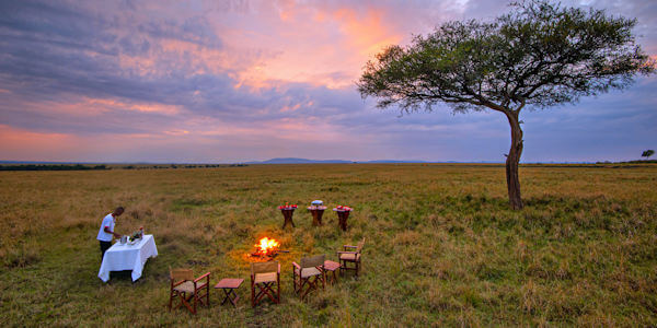 Karen Blixen Camp accommodatie sundowner, Masai Mara in Kenia Karen Blixen Camp accommodatie sundowner, Masai Mara in Kenia
