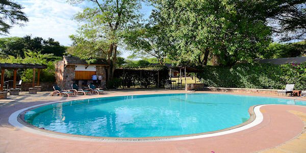 Keekorok Lodge accommodatie zwembad en massage salon, Masai Mara in Kenia