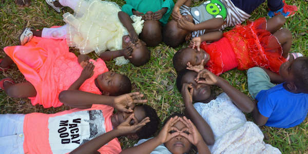 Naast donaties zorgen safarireizen van OnsKenia voor een bijdrage aan Diani Childrens Village Naast donaties zorgen safarireizen van OnsKenia voor een bijdrage aan Diani Childrens Village