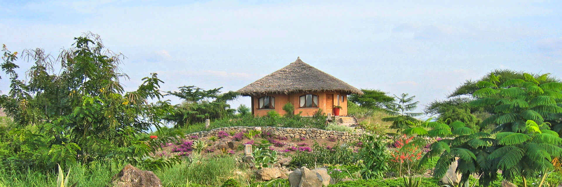 KIA Lodge is een eenvoudige lodge met een mooi vergezicht op de Mount Kilimanjaro KIA Lodge is een eenvoudige lodge met een mooi vergezicht op de Mount Kilimanjaro