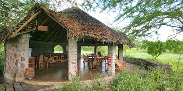Kiboko Lodge theehuis voor high-tea, Arusha Nationaal Park in Tanzania