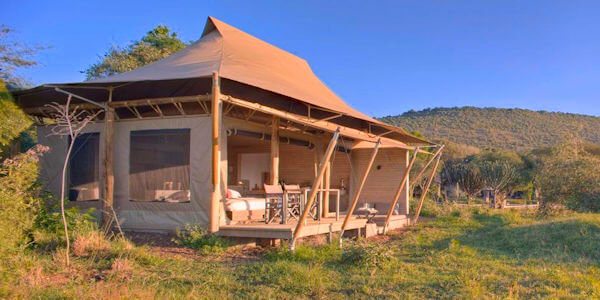 Kichwa Tembo Tented Camp beschikt over familiekamers, klassieke en superieure safari tenten. Kichwa Tembo Tented Camp beschikt over familiekamers, klassieke en superieure safari tenten.
