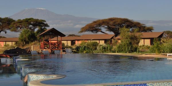 Uitzicht vanuit Kilima Safari Camp relaxen aan het zwembad in een oase van rust. Uitzicht vanuit Kilima Safari Camp relaxen aan het zwembad in een oase van rust.