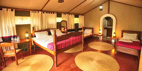 Kirurumu Manyara Lodge interieur safaritent, Manyara Nationaal Park in Tanzania Kirurumu Manyara Lodge interieur safaritent, Manyara Nationaal Park in Tanzania
