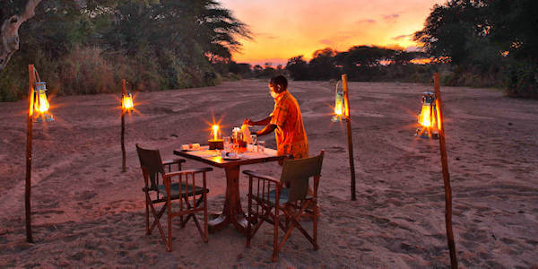 Laba Jongomero Camp prive bush diner, Ruaha Nationaal Park in Tanzania Laba Jongomero Camp prive bush diner, Ruaha Nationaal Park in Tanzania
