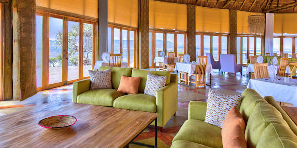 Lahia Tented Lodge accommodatie lounge en bar, Serengeti Nationaal Park in Tanzania Lahia Tented Lodge accommodatie lounge en bar, Serengeti Nationaal Park in Tanzania