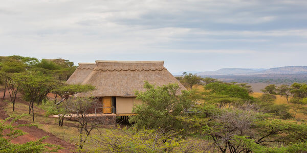 Lahia Tented Lodge safari suite exterieur, Serengeti Nationaal Park in Tanzania Lahia Tented Lodge safari suite exterieur, Serengeti Nationaal Park in Tanzania