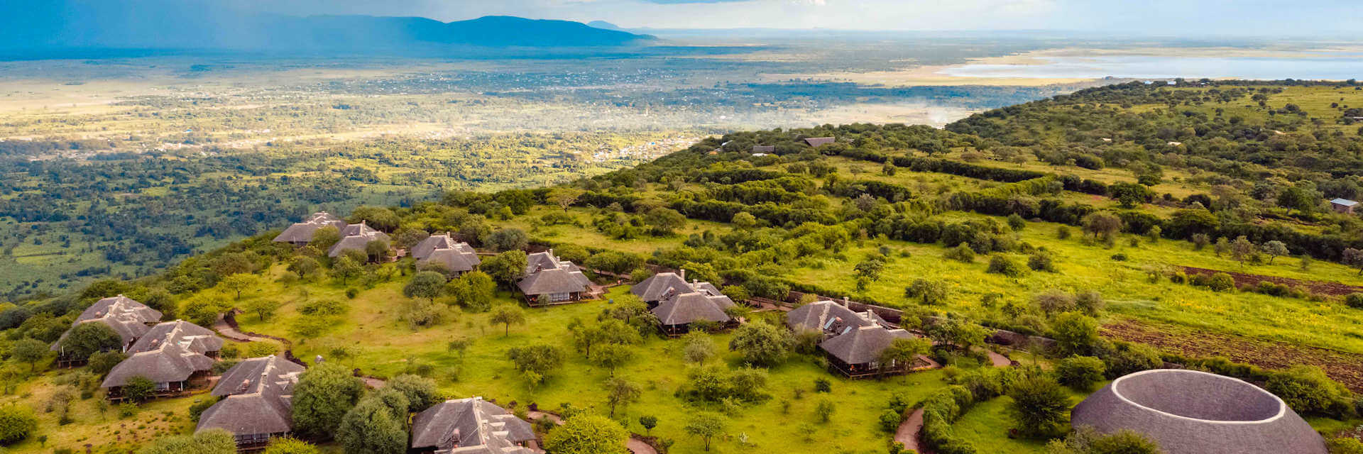Lake Manyara Kilimamoja Lodge is een luxe lodge aan de rand van de Rift Vallei in Tanzania, Lake Manyara Kilimamoja Lodge is een luxe lodge aan de rand van de Rift Vallei in Tanzania,