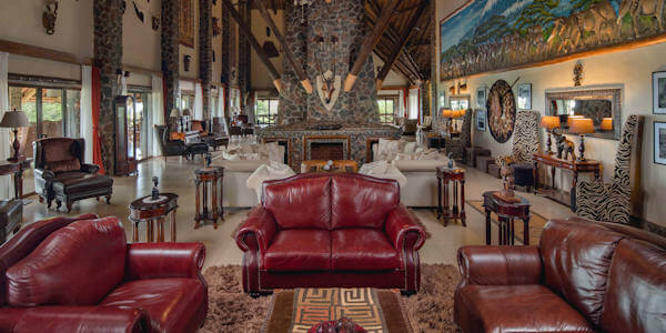 Lake Manyara Kilimamoja Lodge lounge, Manyara Nationaal Park in Tanzania Lake Manyara Kilimamoja Lodge lounge, Manyara Nationaal Park in Tanzania