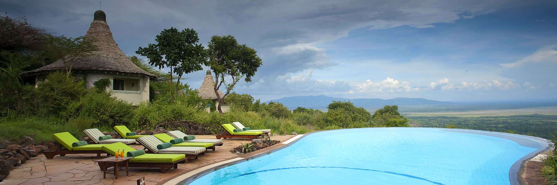 Lake Manyara Serena Safari Lodge met vergezicht over Rift Vallei en Manyara nationaal park Lake Manyara Serena Safari Lodge met vergezicht over Rift Vallei en Manyara nationaal park