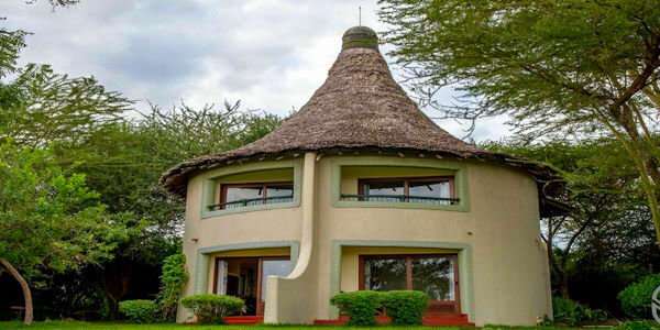 Lake Manyara Serena Lodge accommodatie standaard kamer exterieur, Manyara Nationaal Park in Tanzania Lake Manyara Serena Lodge accommodatie standaard kamer exterieur, Manyara Nationaal Park in Tanzania