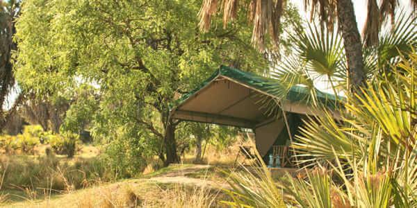 Lake Manze Tented Camp klik voor verdere informatie! Lake Manze Tented Camp klik voor verdere informatie!