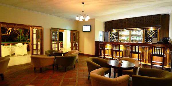 Naivasha Country Club accommodatie lounge, Naivasha Meer in Kenia Naivasha Country Club accommodatie lounge, Naivasha Meer in Kenia