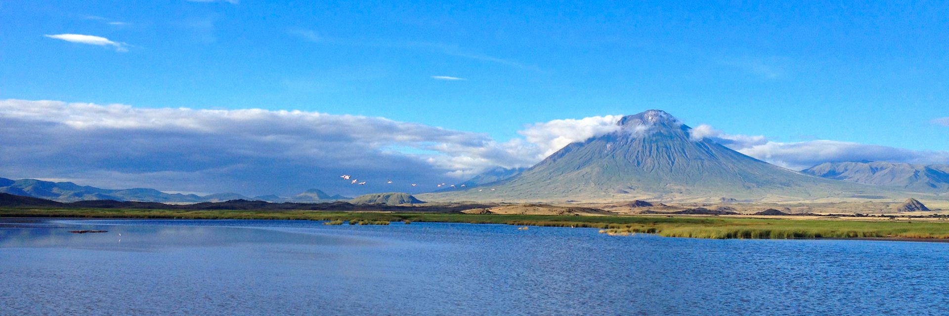 Lake Natron accommodaties met uitzicht op Ol Doinyo Lengai Lake Natron accommodaties met uitzicht op Ol Doinyo Lengai