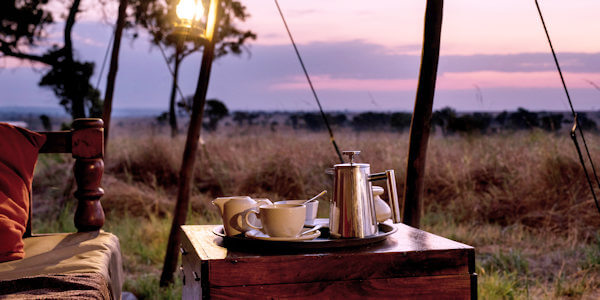 Lemala Mara Camp ontwaken op de savanne, Serengeti Nationaal Park in Tanzania Lemala Mara Camp ontwaken op de savanne, Serengeti Nationaal Park in Tanzania